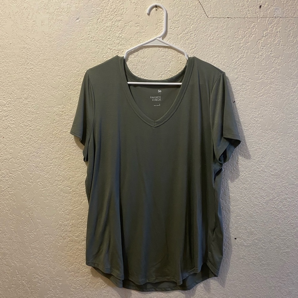 Size Large V-Neck